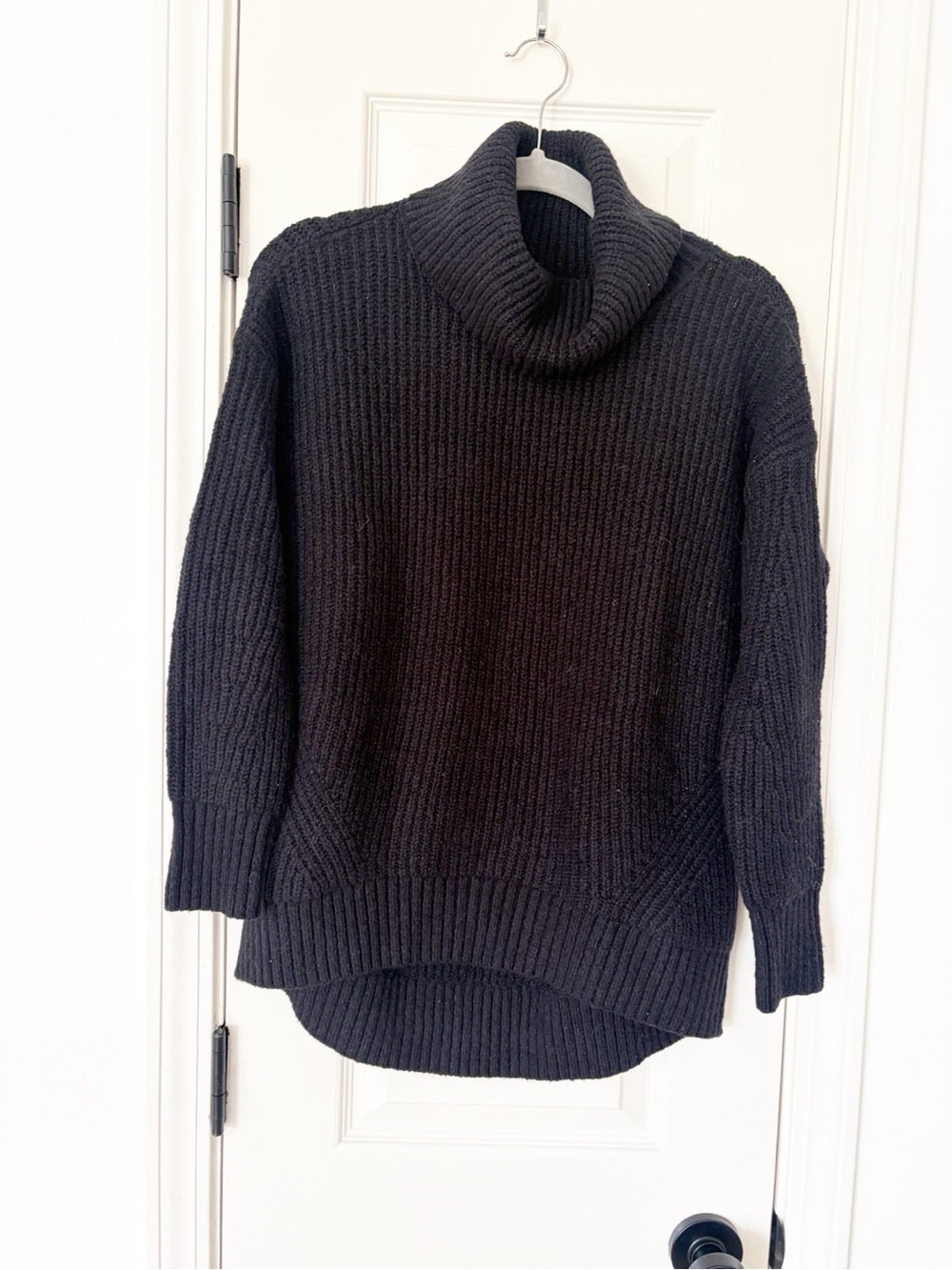 Small • Old Navy Black Ribbed Turtleneck Sweater chunky knit turtleneck